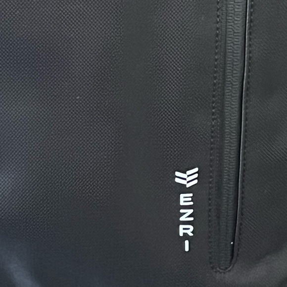 The EZRI Elite Backpack - Picture 3 of 9